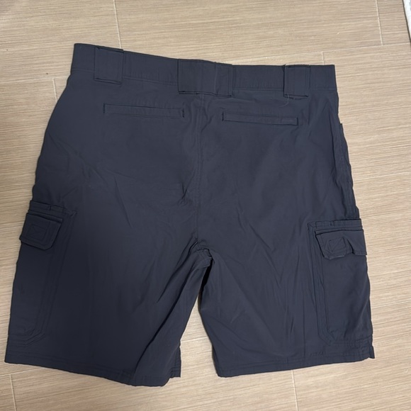 Eddie Bauer Men's shorts size 38 - Picture 3 of 3